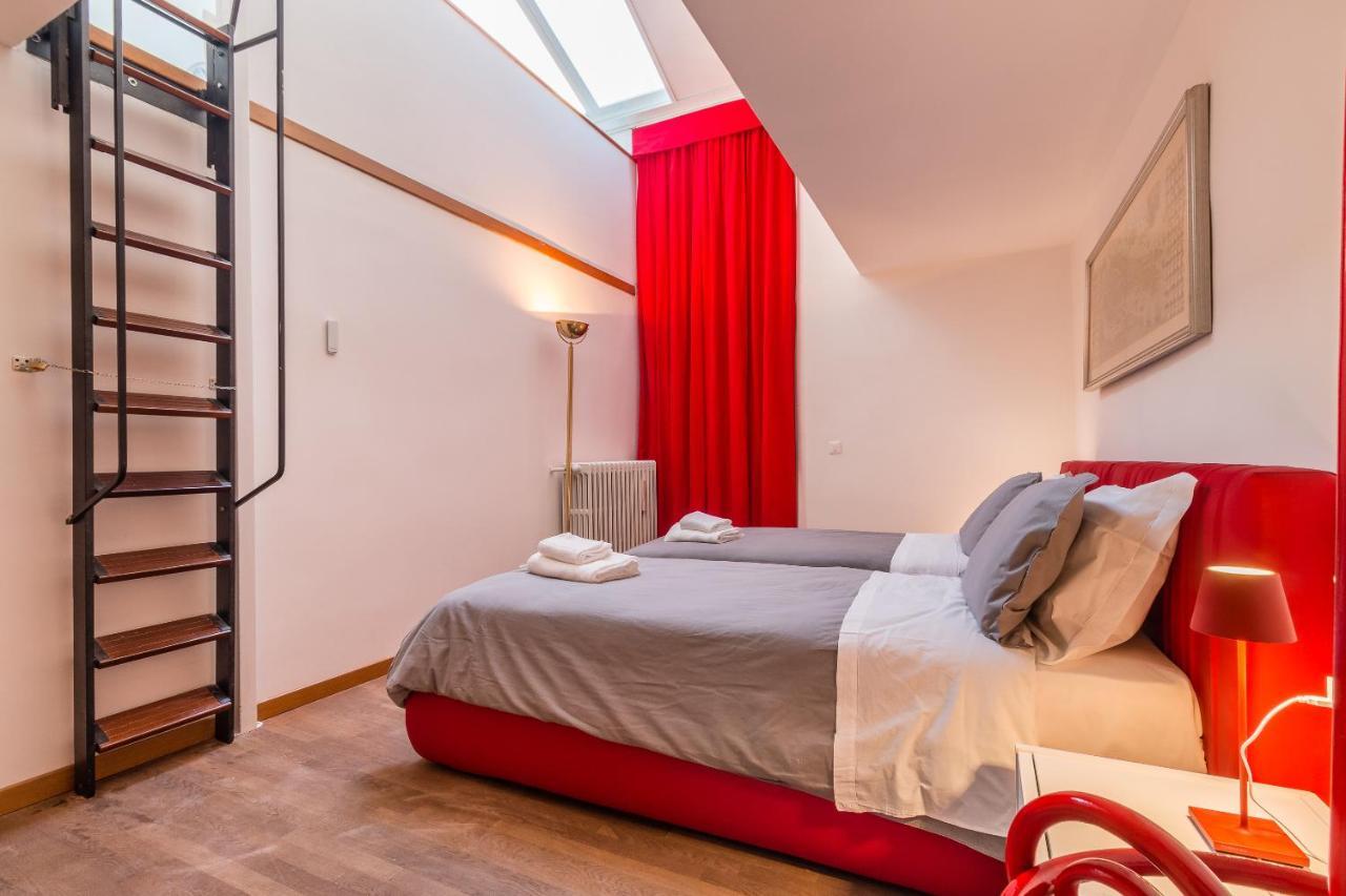 Red House Close To @Accademia Bridge Venise Extérieur photo